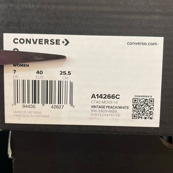 Converse Women's Pink High-Top Platform CONVERSE *
A14266C
CTAS MOVE HI - Picture 16 of 16